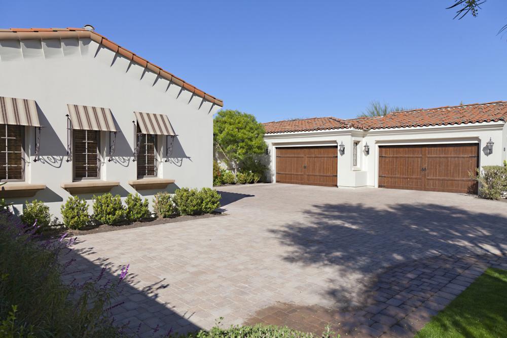 driveway-with-twin-double-garage